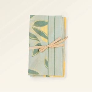 Tentree Jilly Lemon Print Scarf (summer 2022 Jilly Box)